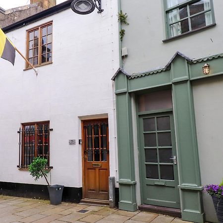 Hole In The Wall Caernarfon Exterior foto